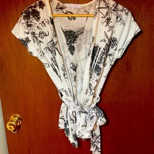 Charlotte Russe Cardigan Cream & Grey; Size S